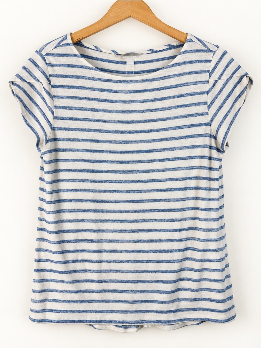 Market and Spruce breathable summer tee